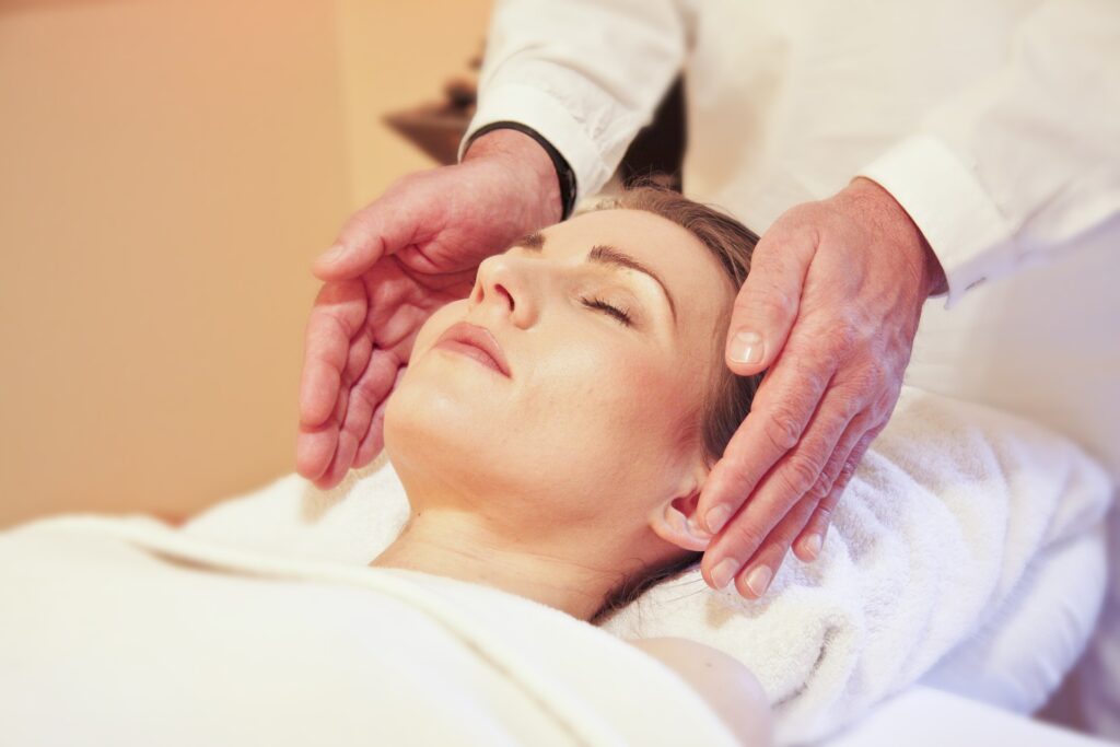 Immagine: Seduta trattamento Reiki